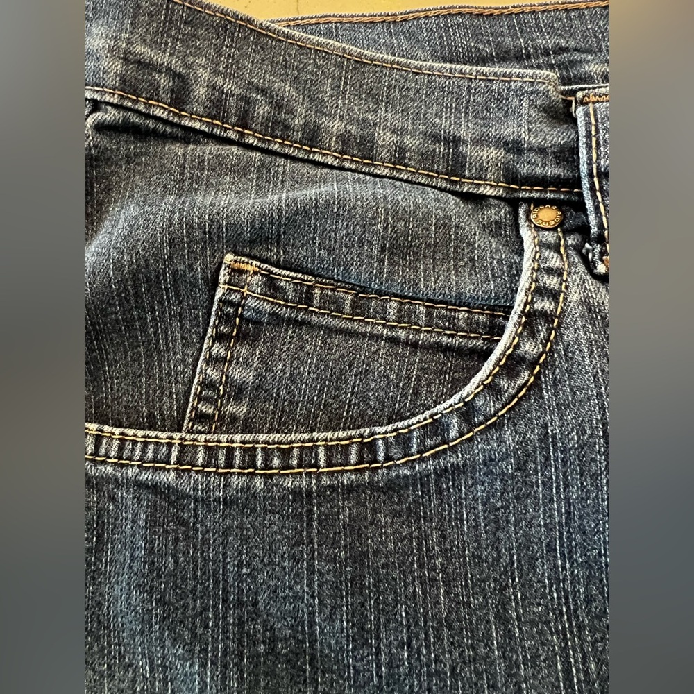 Riders by Lee Womenβs 2X Cropped Jeans β Dark Wash ππ - Picture 8 of 11